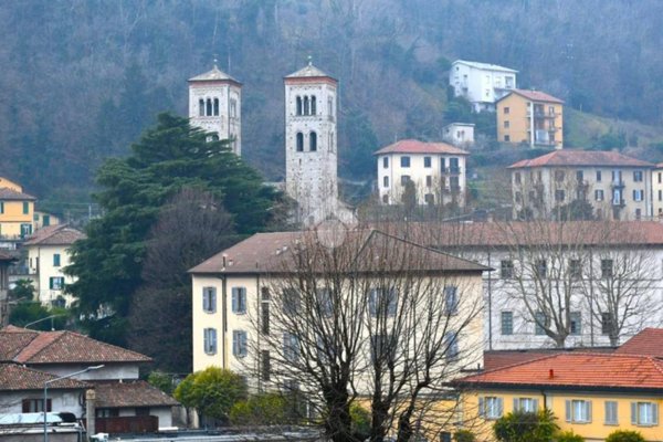 appartamento in vendita a Como in zona Borghi