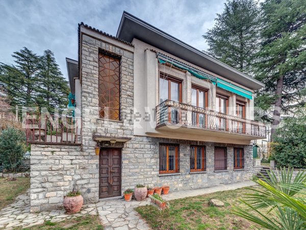 casa indipendente in vendita a Como in zona Como Centro