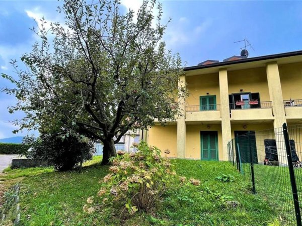 casa indipendente in vendita a Como in zona Civiglio