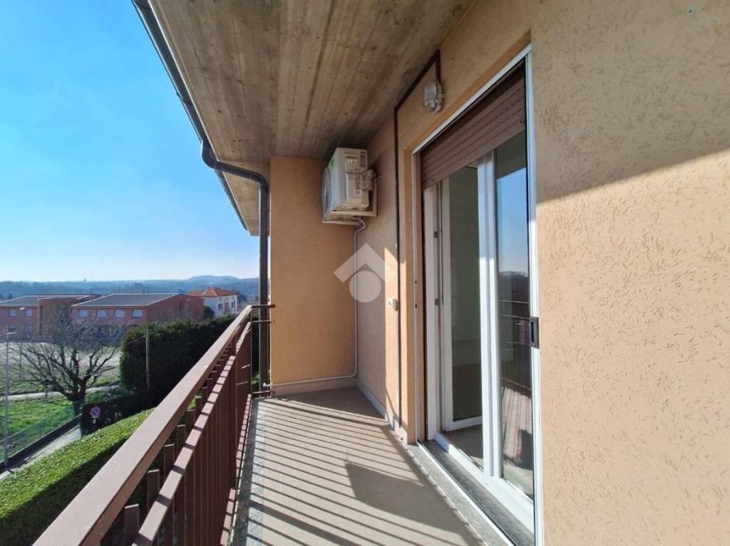 appartamento in vendita a Como in zona Prestino
