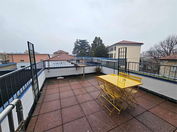appartamento in vendita a Como in zona Camerlata