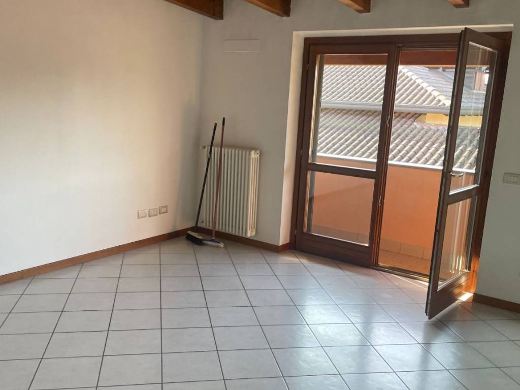 appartamento in vendita a Como in zona Trecallo