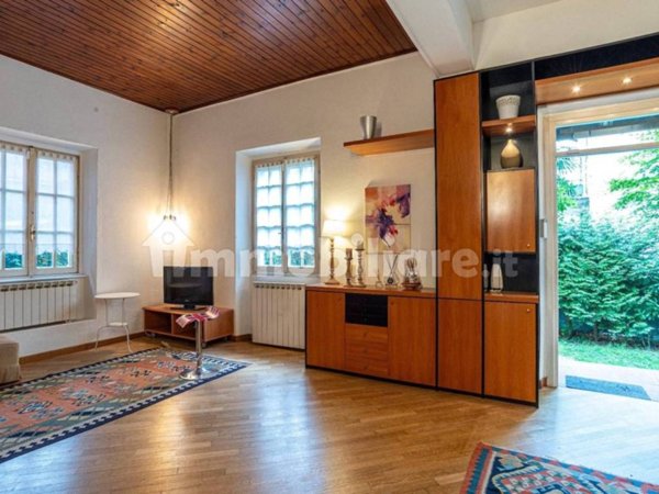 casa indipendente in vendita a Como in zona Lora