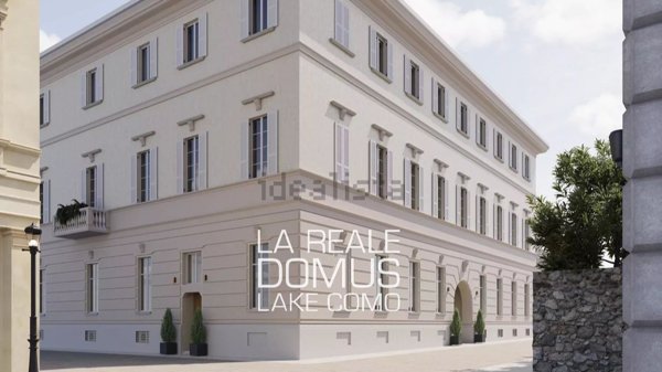 appartamento in vendita a Como in zona Como Centro