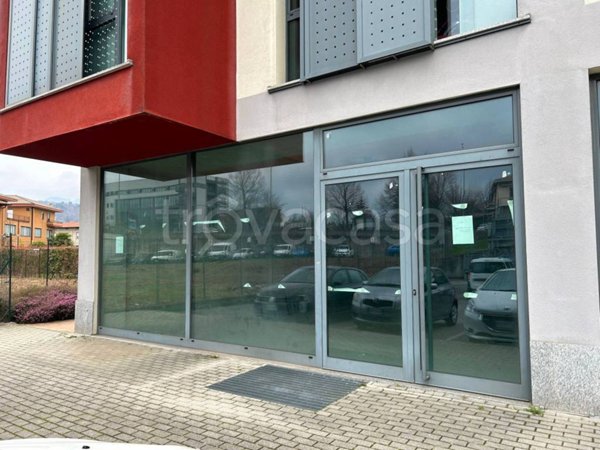 negozio in vendita a Como in zona Rebbio