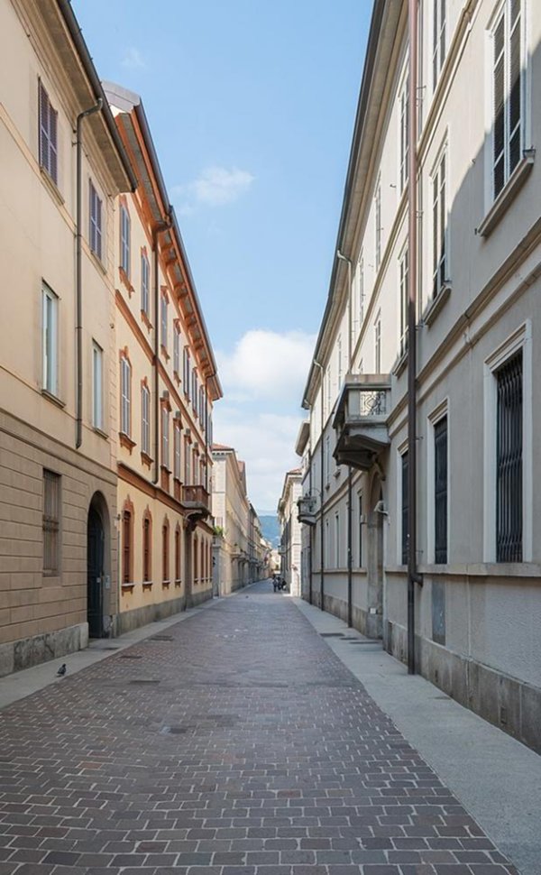appartamento in vendita a Como in zona Como Centro