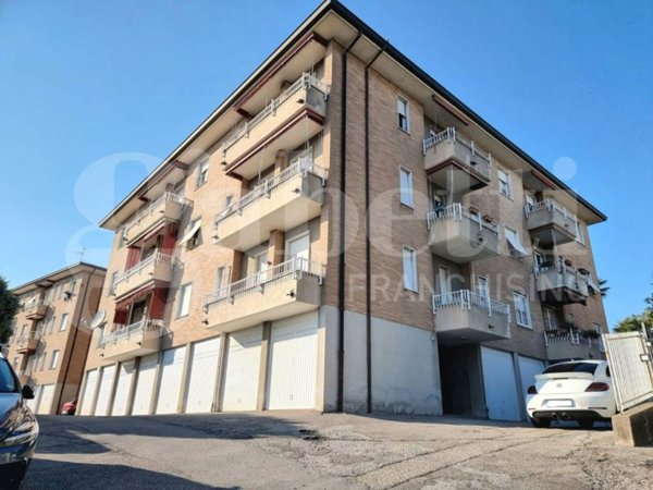 appartamento in vendita a Como in zona Acquanera