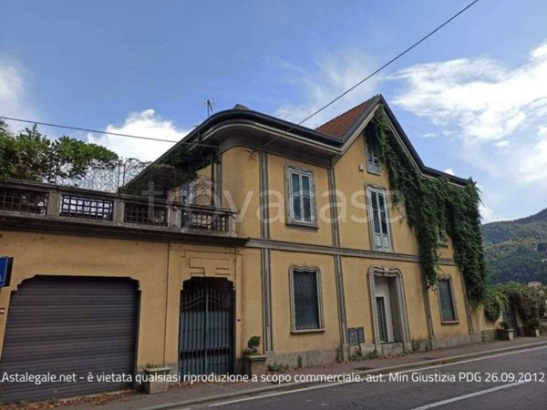 casa indipendente in vendita a Como in zona Villa Olmo