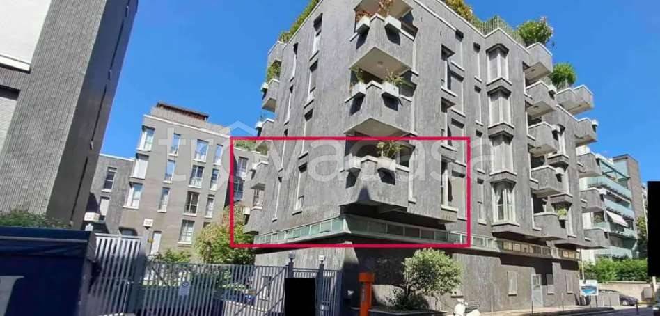 appartamento in vendita a Como in zona Borghi