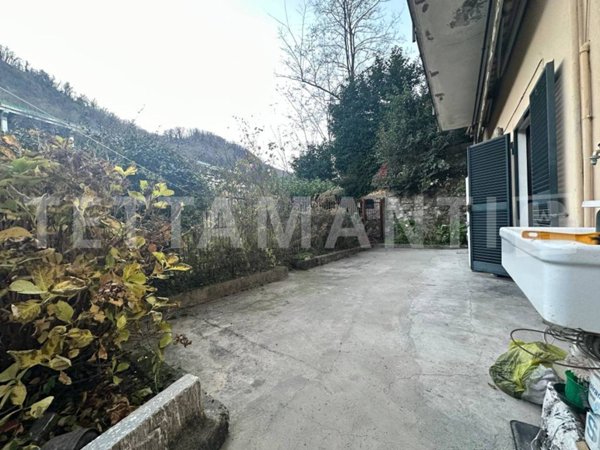 appartamento in vendita a Como in zona Villa Olmo