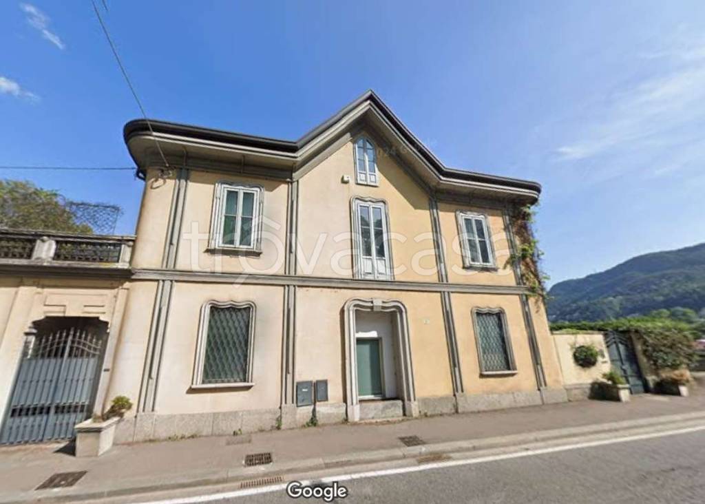 appartamento in vendita a Como in zona Villa Olmo