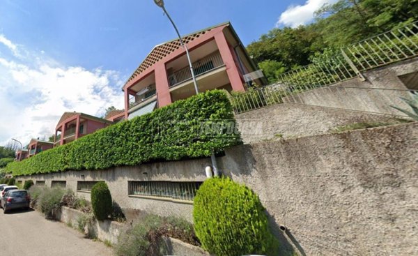 casa indipendente in vendita a Como in zona Camnago Volta