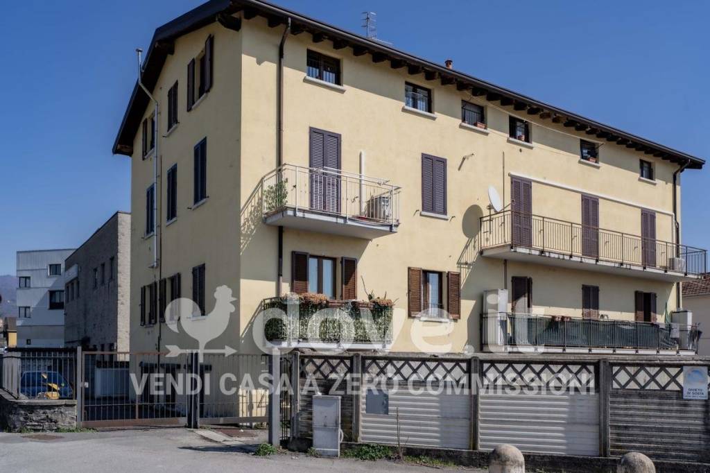 appartamento in vendita a Como in zona Camerlata