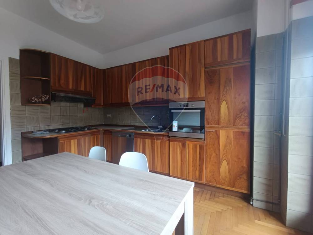 appartamento in vendita a Como in zona Lora