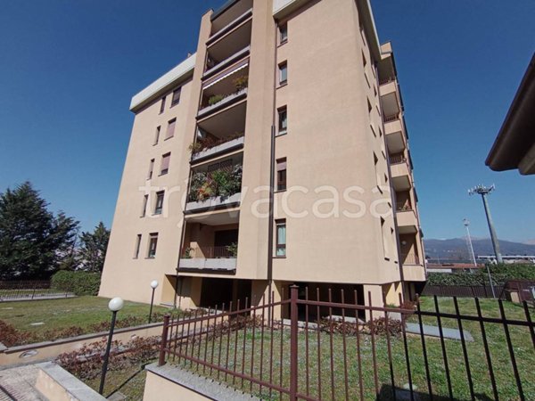 appartamento in vendita a Como in zona Camerlata