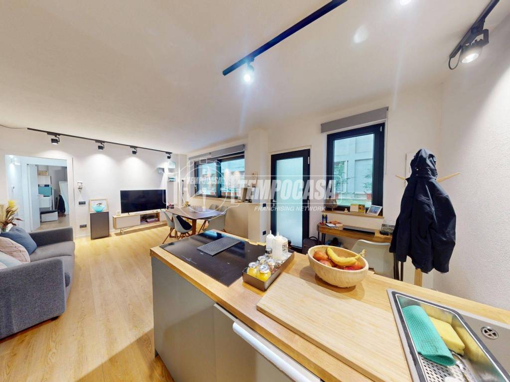 appartamento in vendita a Como in zona Borghi