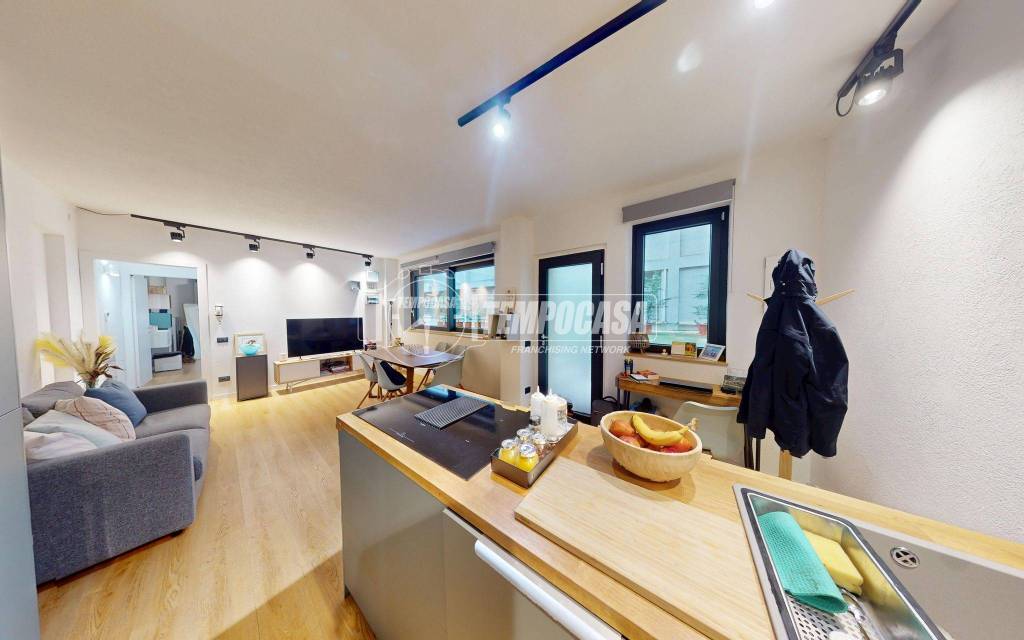 appartamento in vendita a Como in zona Civiglio