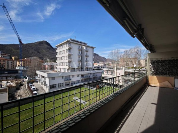 appartamento in vendita a Como in zona Borghi