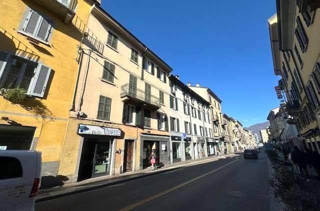 appartamento in vendita a Como in zona Como Centro