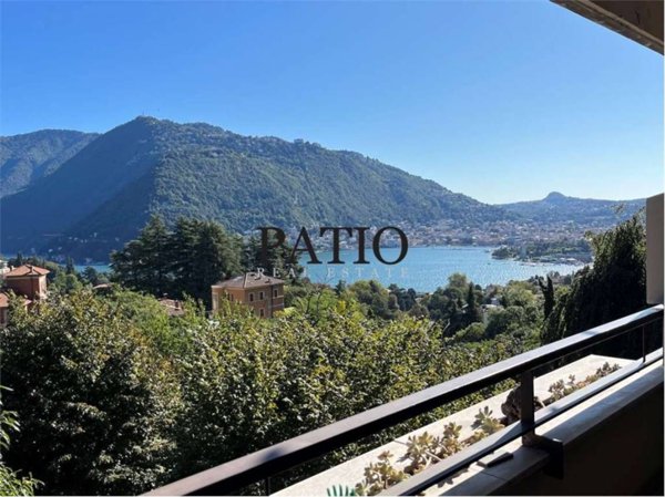 appartamento in vendita a Como in zona Borghi