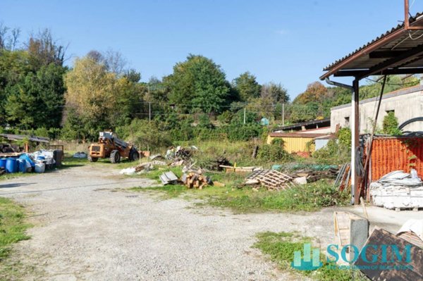 locale di sgombero in vendita a Como in zona Como Centro