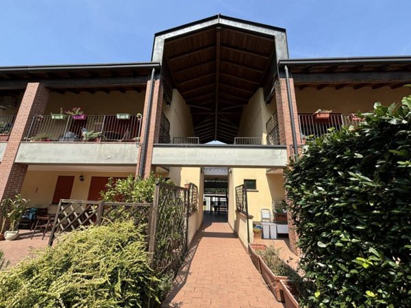 appartamento in vendita a Como in zona Camnago Volta