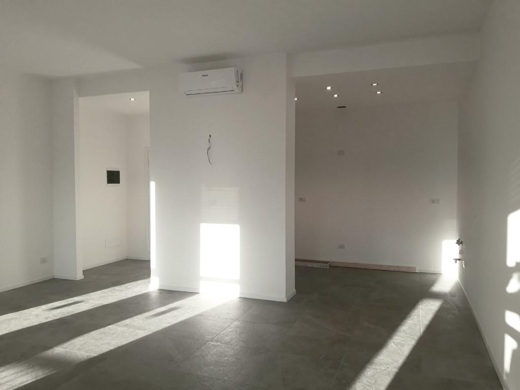 appartamento in vendita a Como in zona Borghi