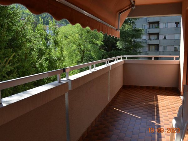 appartamento in vendita a Como in zona Lora