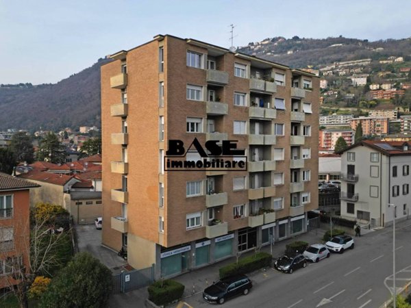 appartamento in vendita a Como in zona Borghi