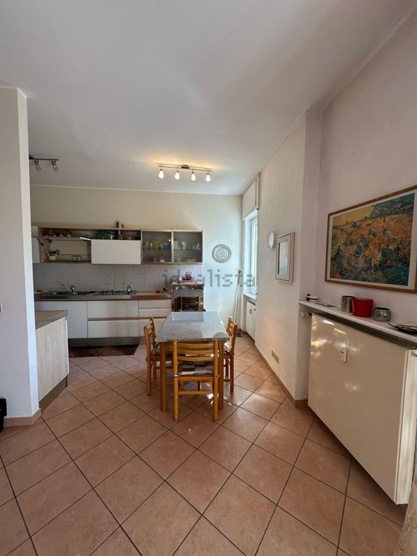 appartamento in vendita a Como in zona Monte Olimpino