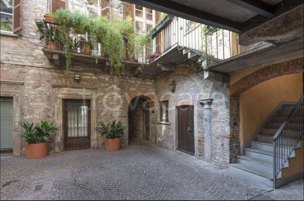 appartamento in vendita a Como in zona Borghi