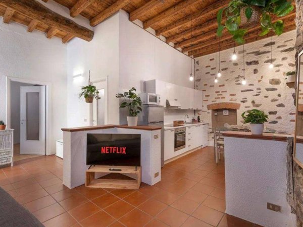 appartamento in vendita a Como in zona Borghi