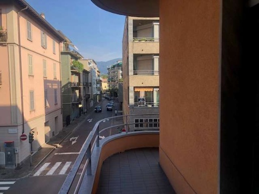 appartamento in vendita a Como in zona Borghi