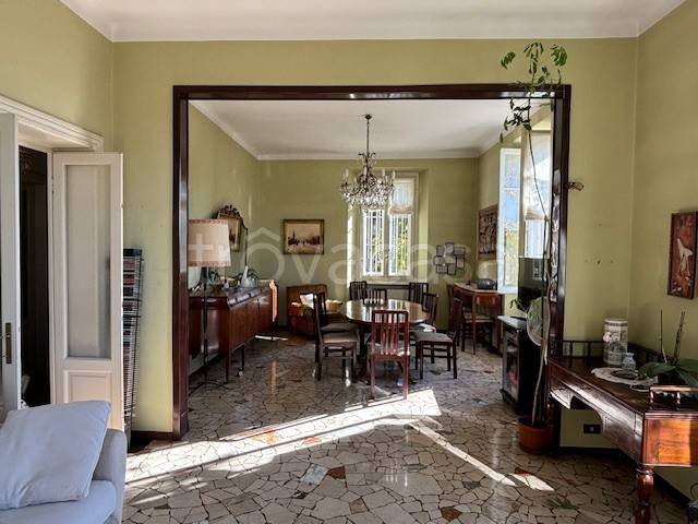 casa indipendente in vendita a Como in zona Valduce