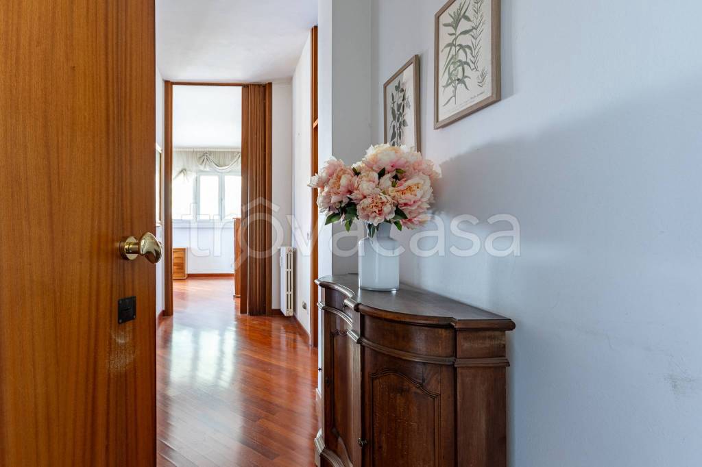 appartamento in vendita a Como in zona Prudenziana