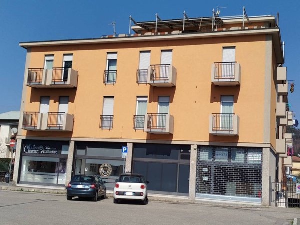 appartamento in vendita a Como in zona Albate
