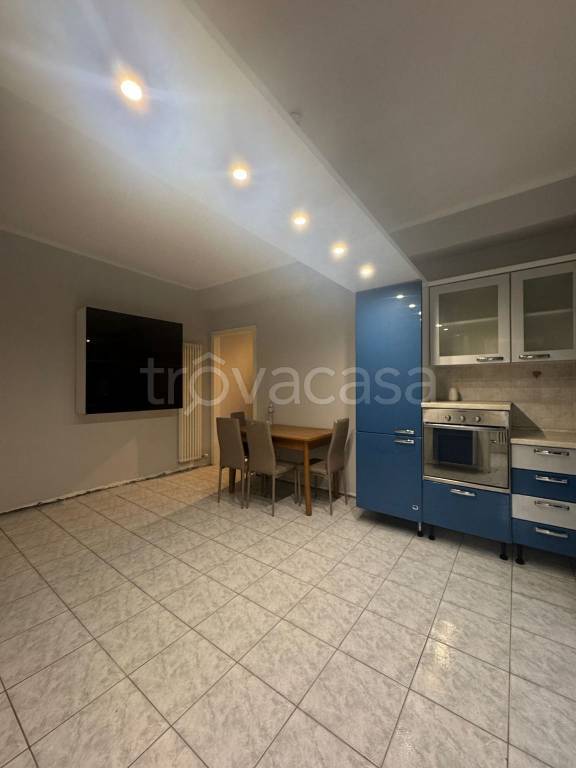appartamento in vendita a Como in zona Camerlata
