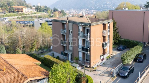 casa indipendente in vendita a Como in zona Lora