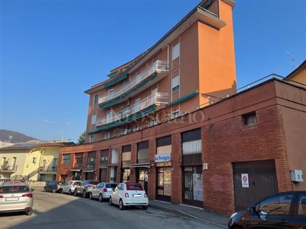 negozio in vendita a Como in zona Lora