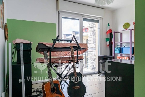 appartamento in vendita a Como in zona Muggiò