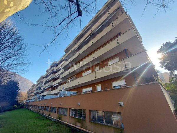 appartamento in vendita a Como in zona Sagnino