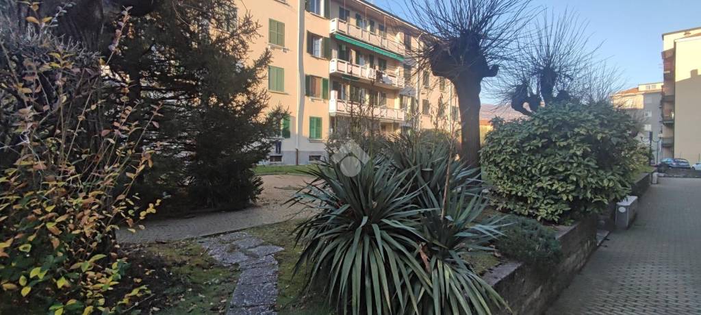 appartamento in vendita a Como in zona Camerlata