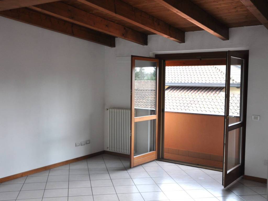 appartamento in vendita a Como in zona Albate