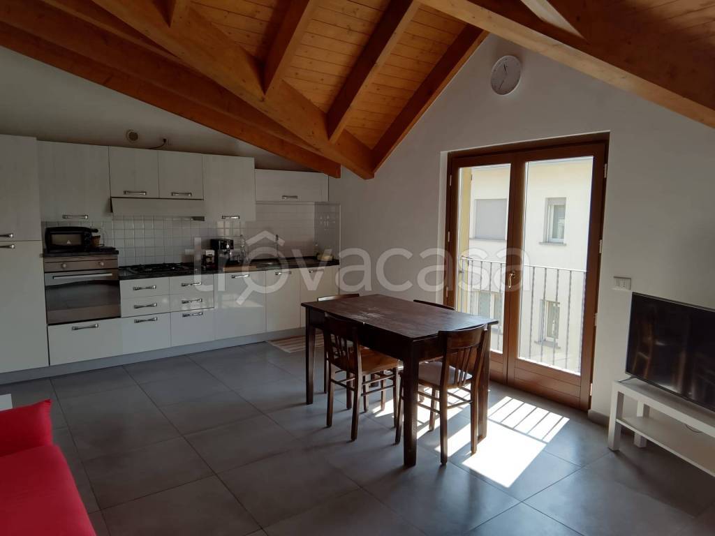 appartamento in vendita a Como in zona Camerlata