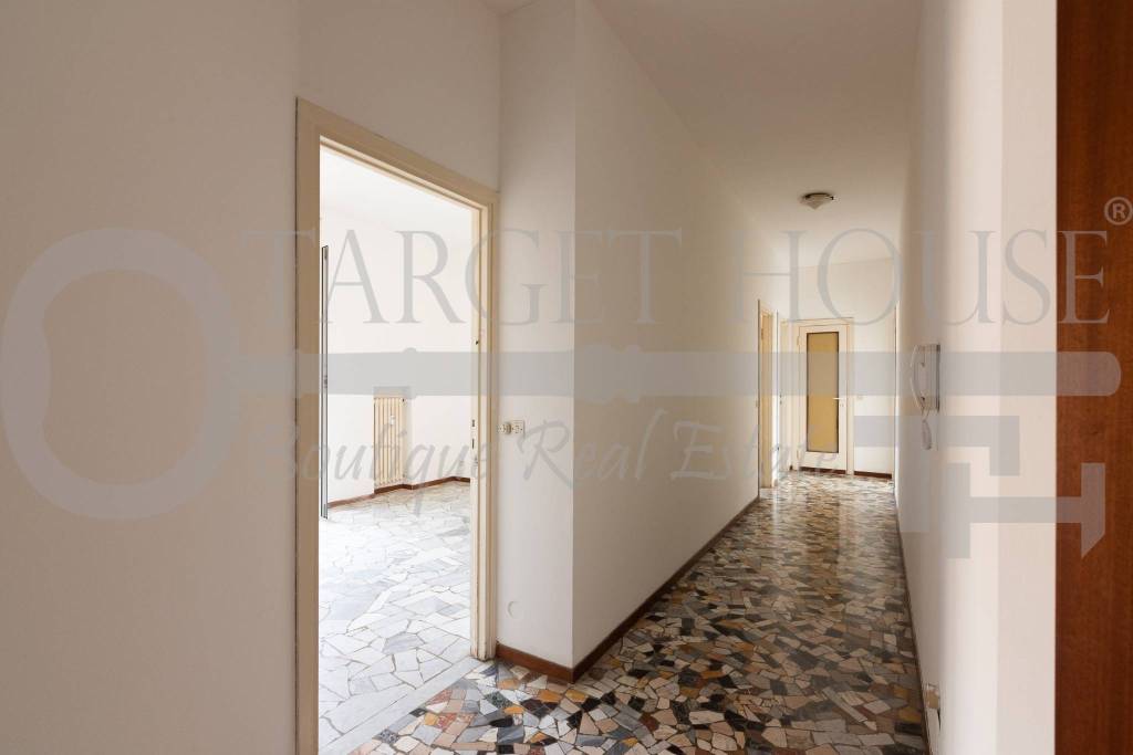 appartamento in vendita a Como in zona Como Centro