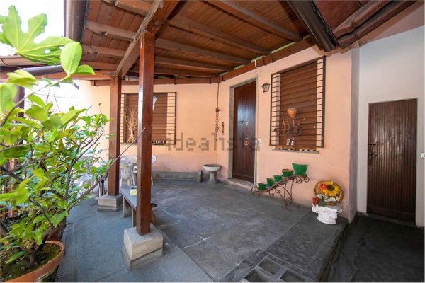 casa indipendente in vendita a Como in zona Camerlata