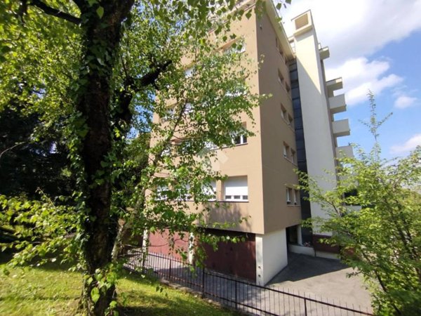 appartamento in vendita a Como in zona Lora