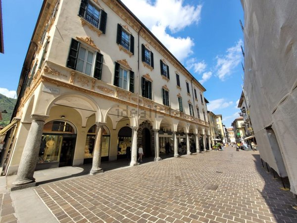 casa indipendente in vendita a Como in zona Como Centro