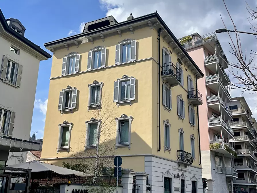 casa indipendente in vendita a Como in zona Como Centro