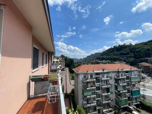 appartamento in vendita a Como in zona Sagnino